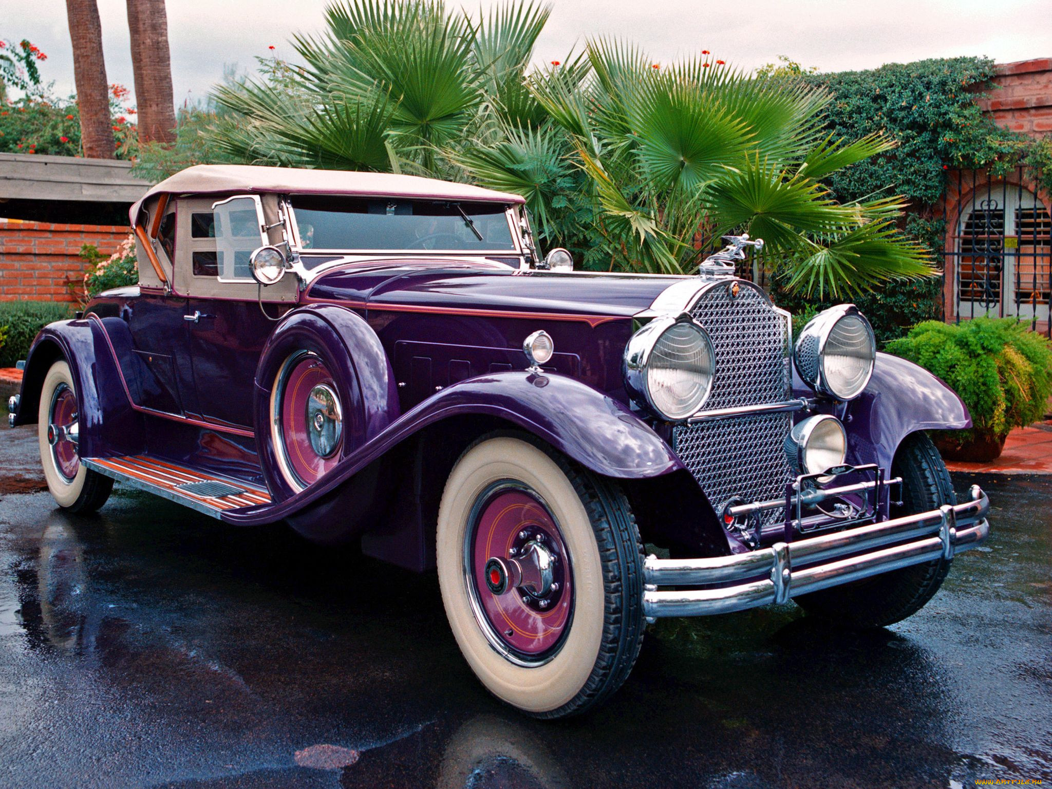 Раритет это. Паккард де Люкс 1932. Ретромобиль Паккард. Паккард автомобиль 1920. 1931 Packard Deluxe eight.